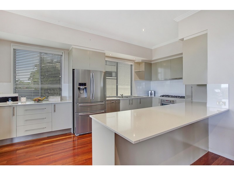 30 Convery Crescent, Highland Park QLD 4211