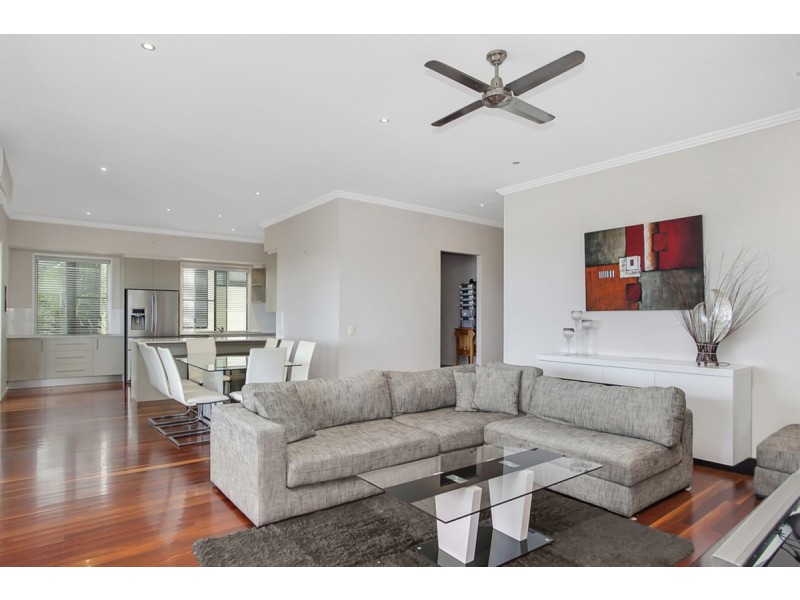 30 Convery Crescent, Highland Park QLD 4211