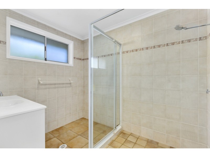 36 Poinciana Boulevard, Broadbeach Waters QLD 4218