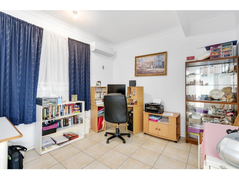 33 Tristania Way, Highland Park QLD 4211