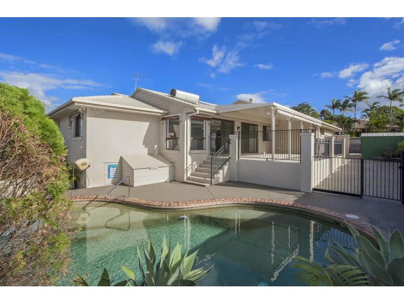 1 Jindabyne Court, Highland Park QLD 4211