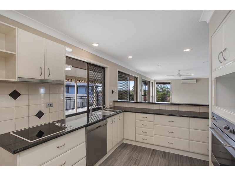 1 Jindabyne Court, Highland Park QLD 4211