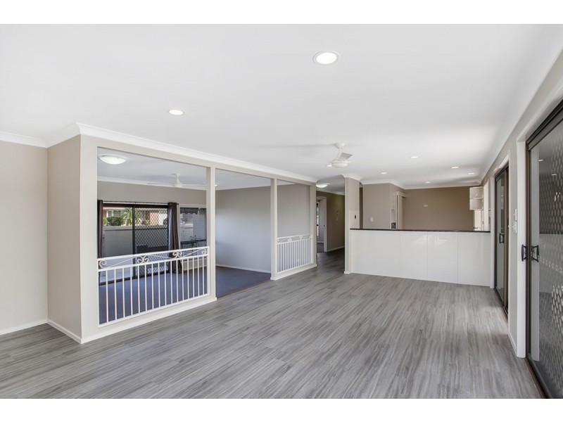 1 Jindabyne Court, Highland Park QLD 4211