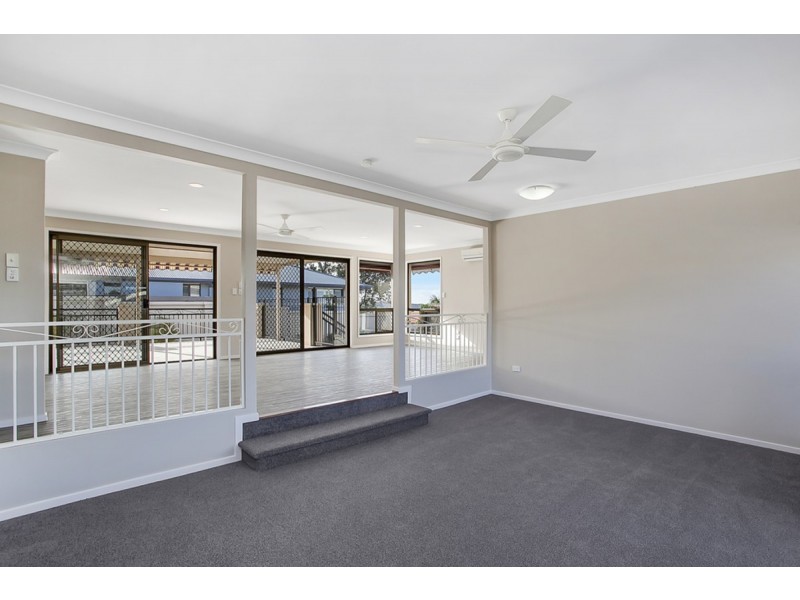 1 Jindabyne Court, Highland Park QLD 4211