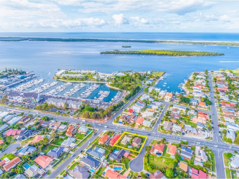 228 Bayview Street, Runaway Bay QLD 4216