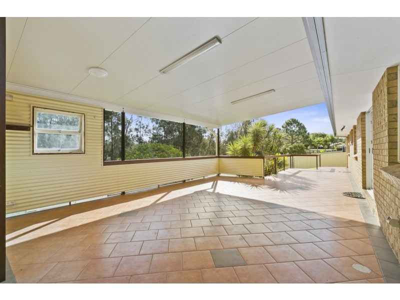 3 Lark Court, Carrara QLD 4211