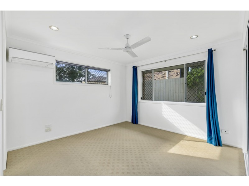 3 Lark Court, Carrara QLD 4211