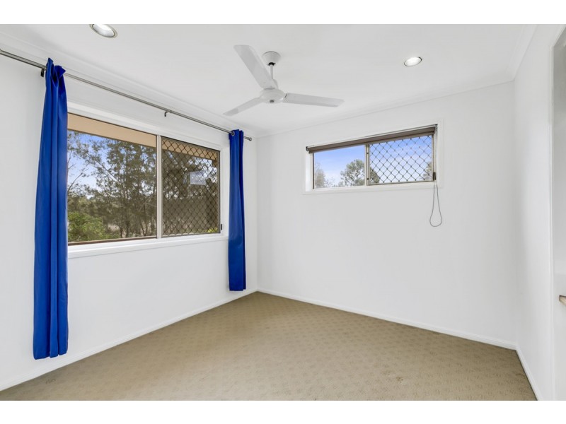 3 Lark Court, Carrara QLD 4211