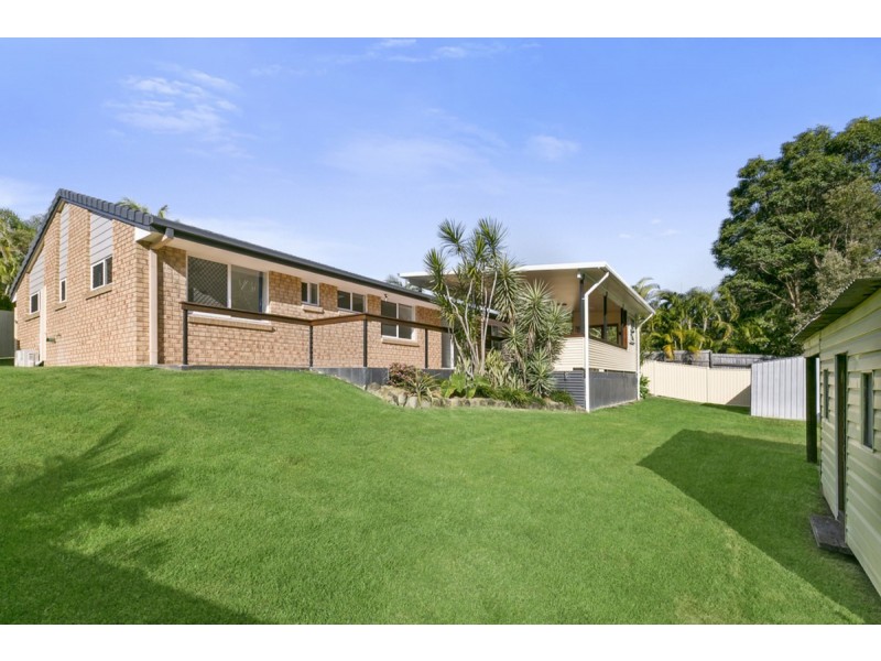 3 Lark Court, Carrara QLD 4211