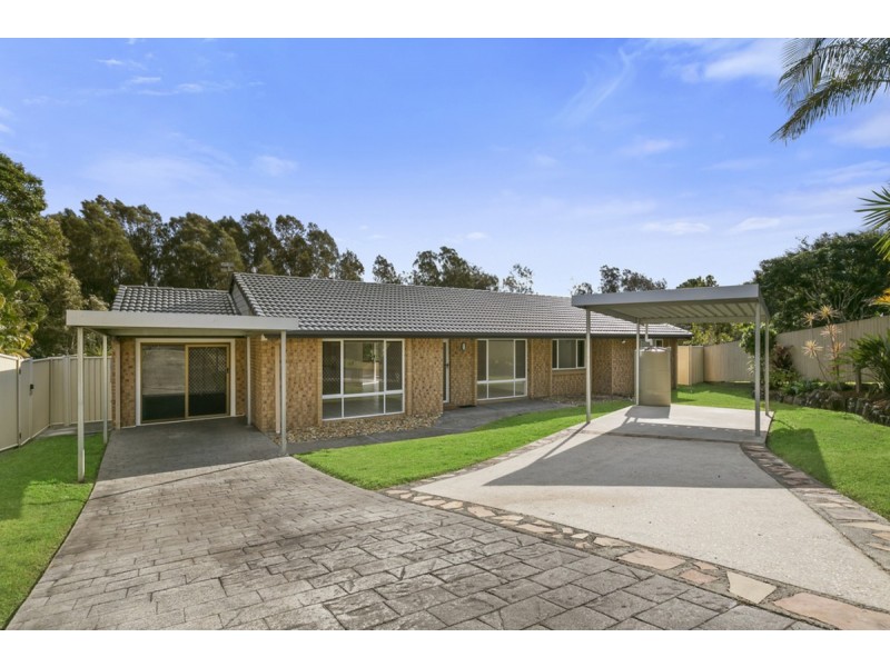 3 Lark Court, Carrara QLD 4211