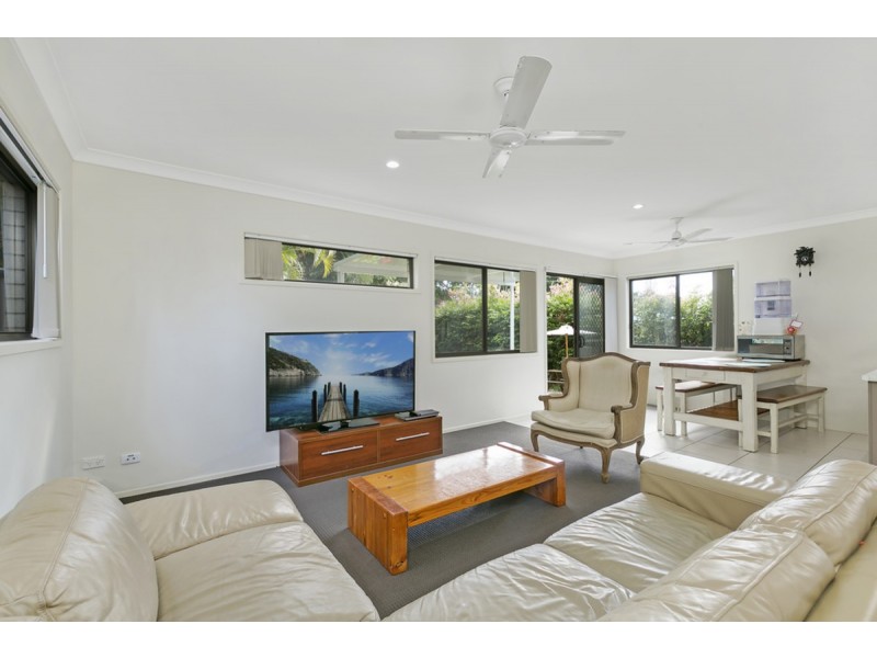 2/72 Nerang River Drive, Nerang QLD 4211