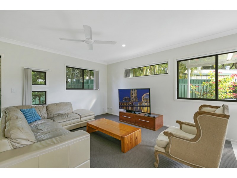 2/72 Nerang River Drive, Nerang QLD 4211