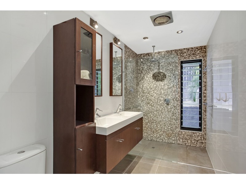 31B Ben Lomond Drive, Highland Park QLD 4211