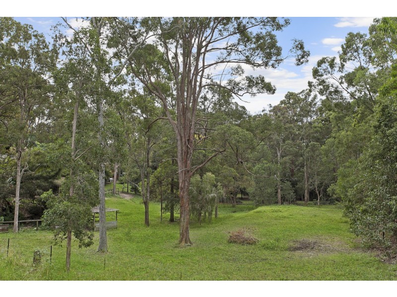 31B Ben Lomond Drive, Highland Park QLD 4211