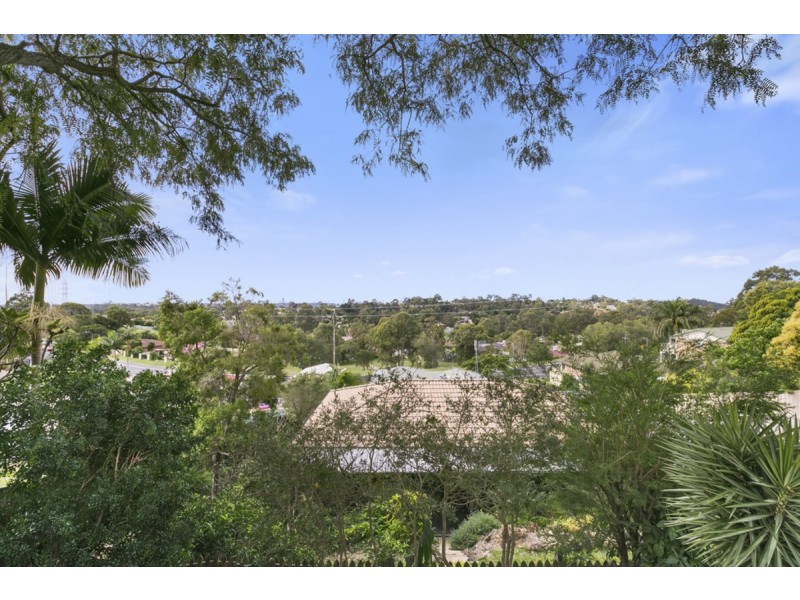 1/106 Explorers Way, Highland Park QLD 4211