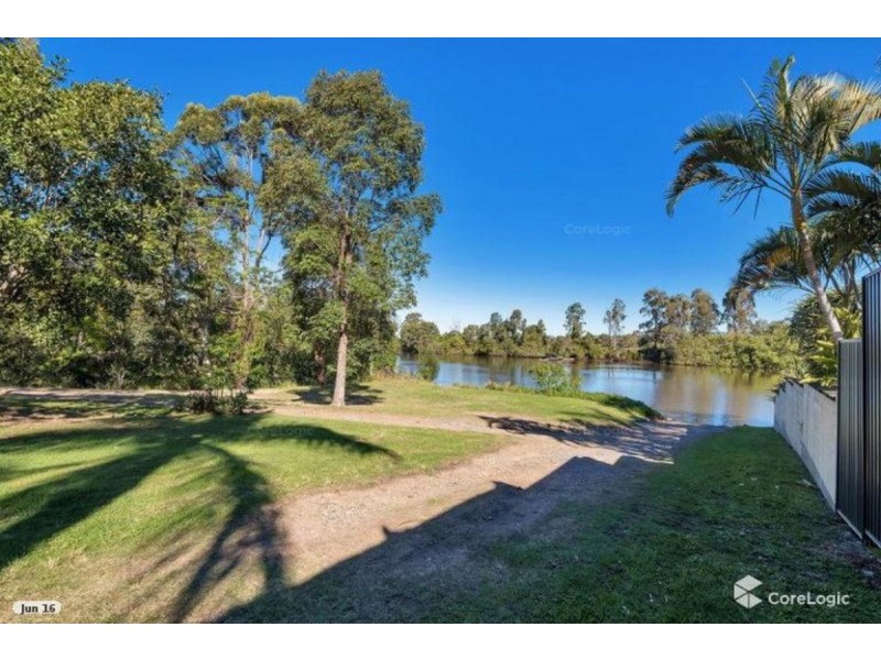 20 Royal Court, Ashmore QLD 4214