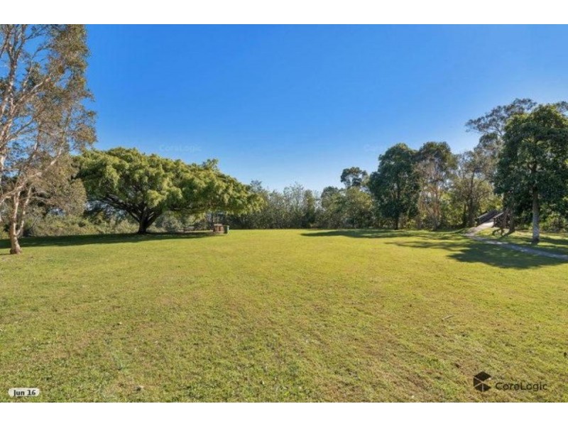 20 Royal Court, Ashmore QLD 4214