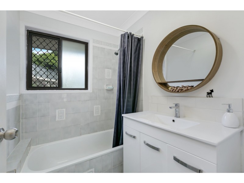 5 Verdant Place, Carrara QLD 4211