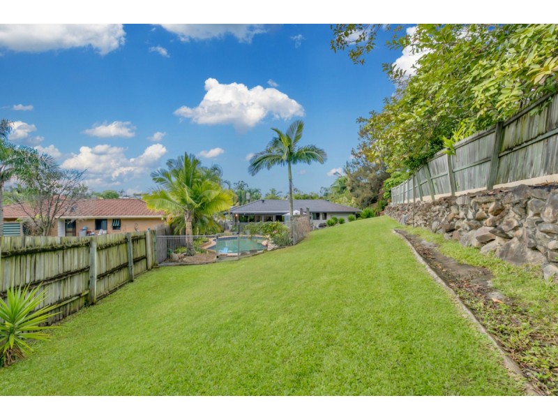 5 Verdant Place, Carrara QLD 4211