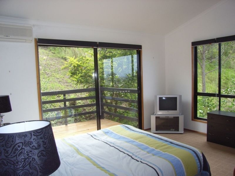 11 Moroccan Street, Highland Park QLD 4211