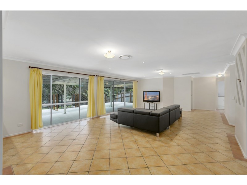 97 Hickey Way, Carrara QLD 4211