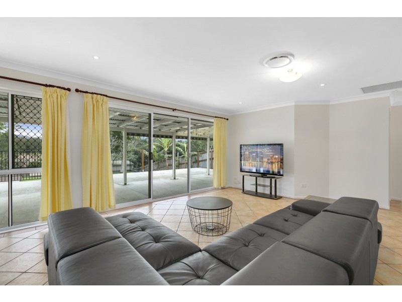 97 Hickey Way, Carrara QLD 4211