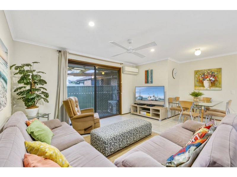 2/9 Botanical Drive, Labrador QLD 4215