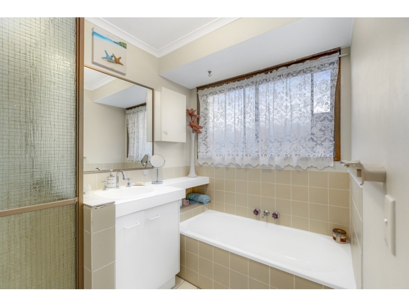 2/9 Botanical Drive, Labrador QLD 4215