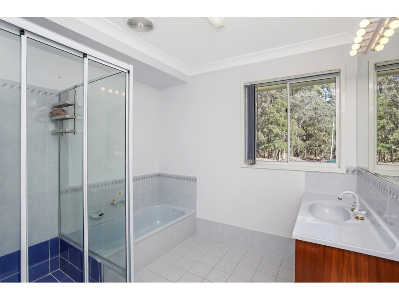 2-4 Timbarra Drive, Beechmont QLD 4211