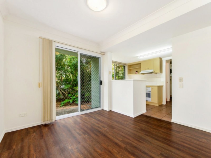 203/215 Cottesloe Drive, Mermaid Waters QLD 4218