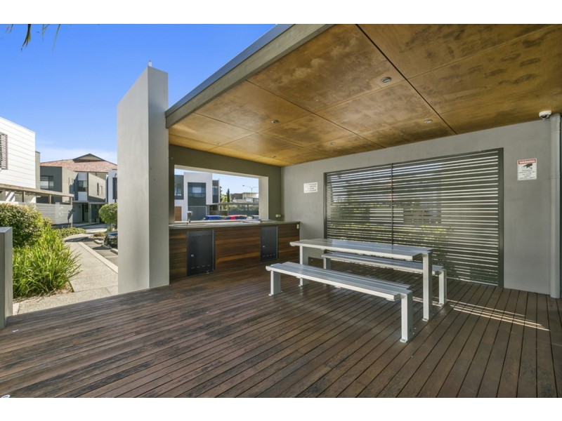 4/2 The Gardenway, Robina QLD 4226