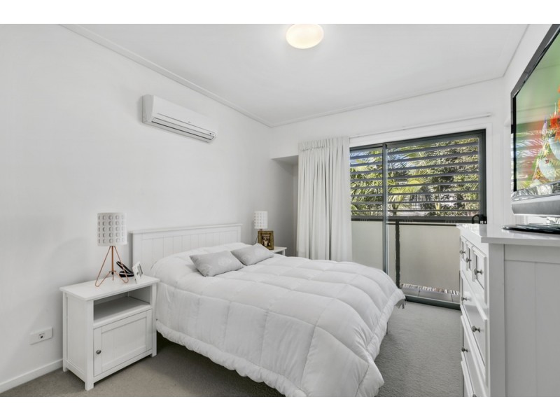 4/2 The Gardenway, Robina QLD 4226