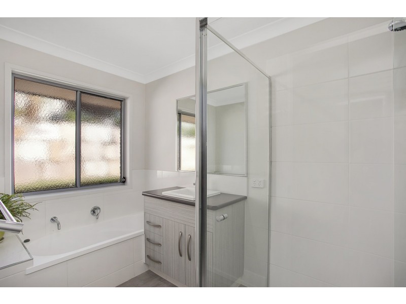 12 Button Quail Court, Gilston QLD 4211