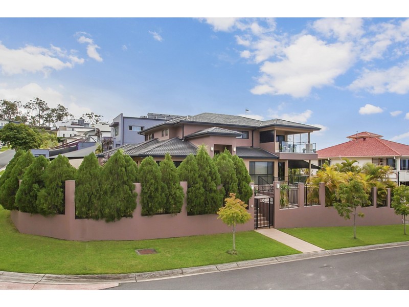 1 Chevron Rise, Highland Park QLD 4211