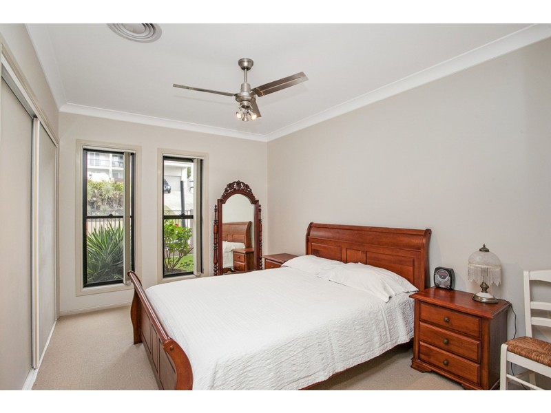 1 Chevron Rise, Highland Park QLD 4211