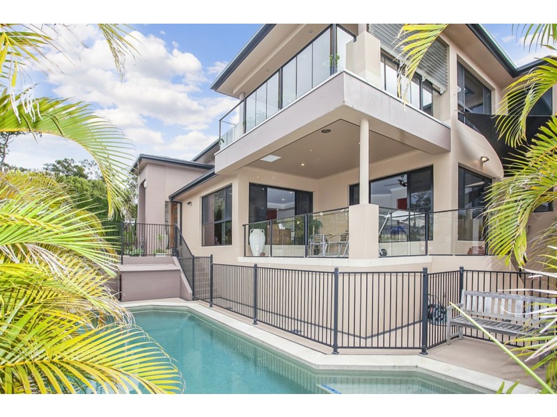 1 Chevron Rise, Highland Park QLD 4211