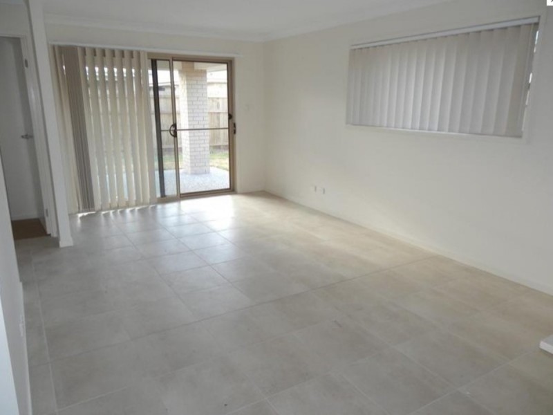 64 Dixon Drive, Pimpama QLD 4209