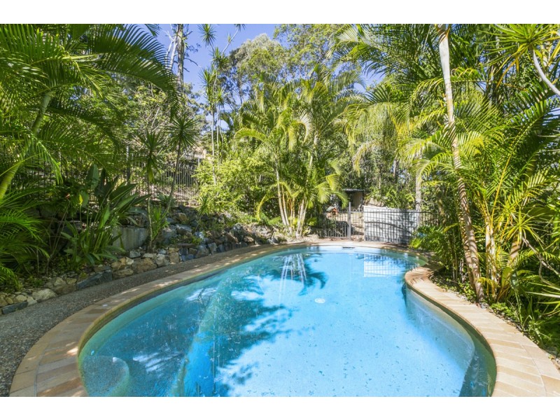 9 Design Place, Highland Park QLD 4211