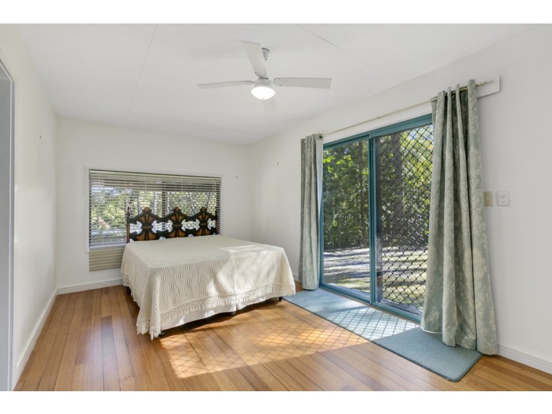 9 Design Place, Highland Park QLD 4211