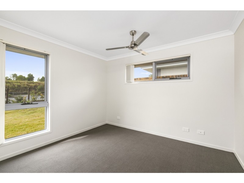 1/2 Kay Street, Pimpama QLD 4209