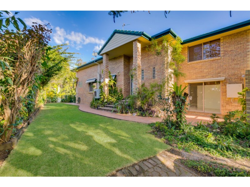 69 Nerang River Drive, Nerang QLD 4211