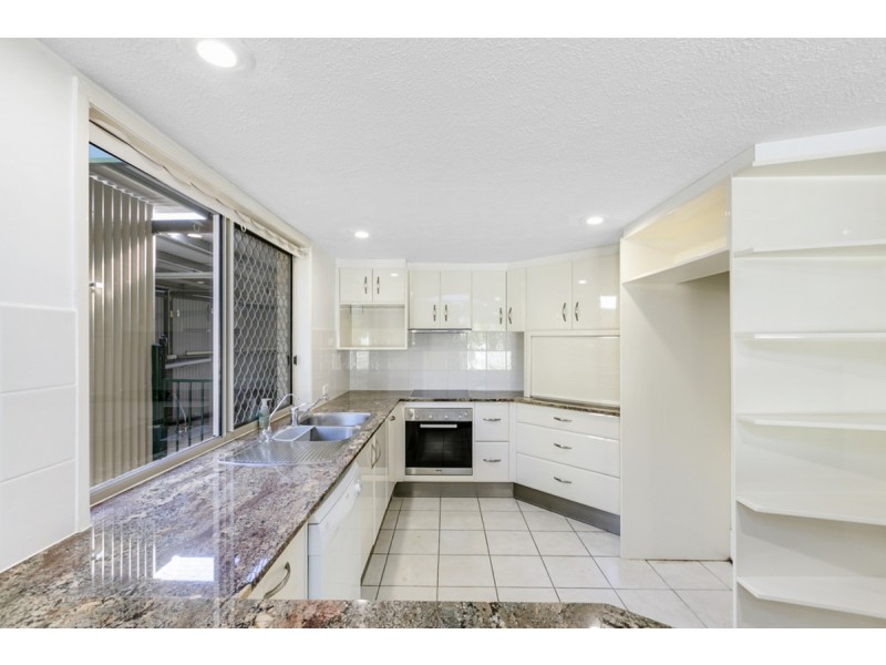 69 Nerang River Drive, Nerang QLD 4211