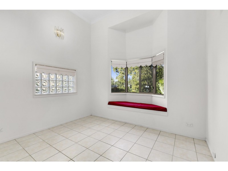 69 Nerang River Drive, Nerang QLD 4211