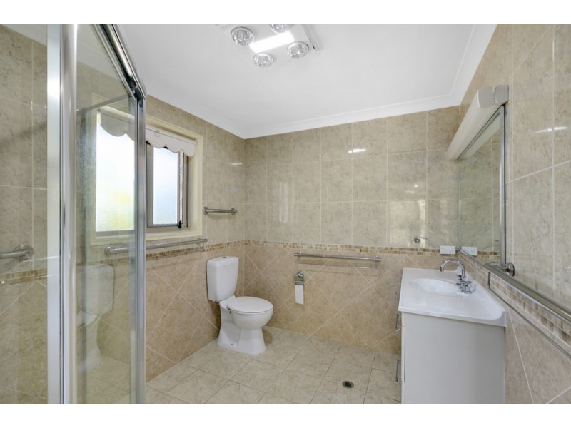 69 Nerang River Drive, Nerang QLD 4211