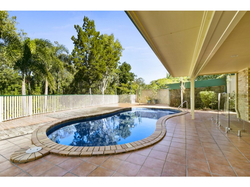 69 Nerang River Drive, Nerang QLD 4211