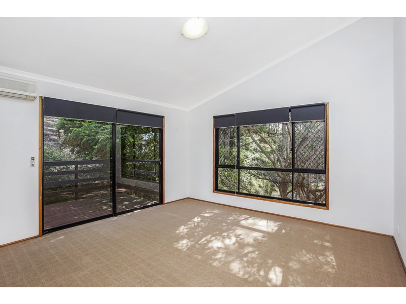 11 Moroccan Street, Highland Park QLD 4211