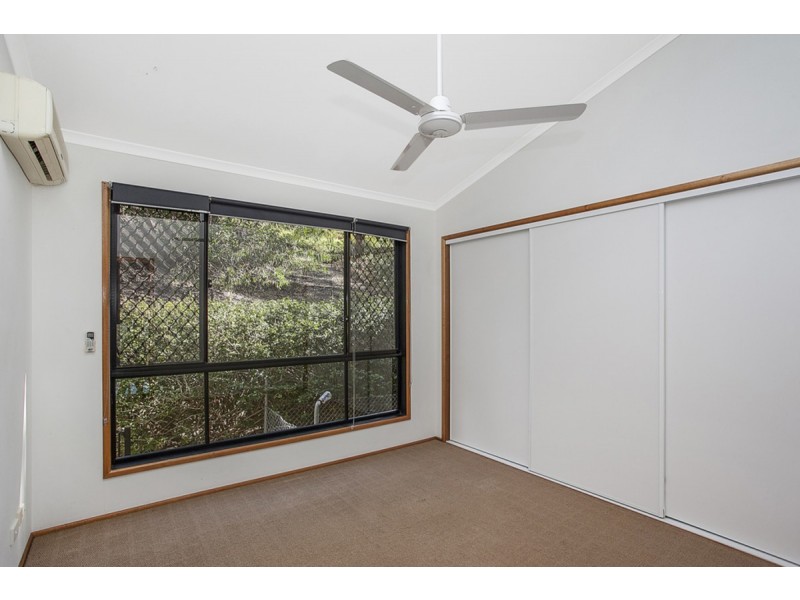 11 Moroccan Street, Highland Park QLD 4211