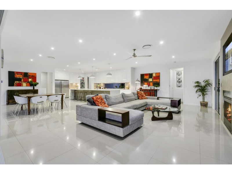 56 Billabirra Crescent, Nerang QLD 4211