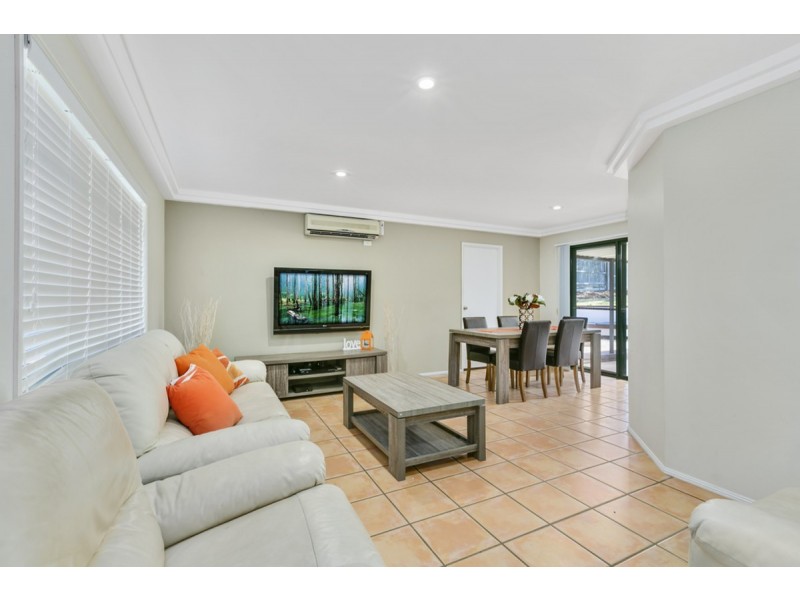 67 Explorers Way, Worongary QLD 4213