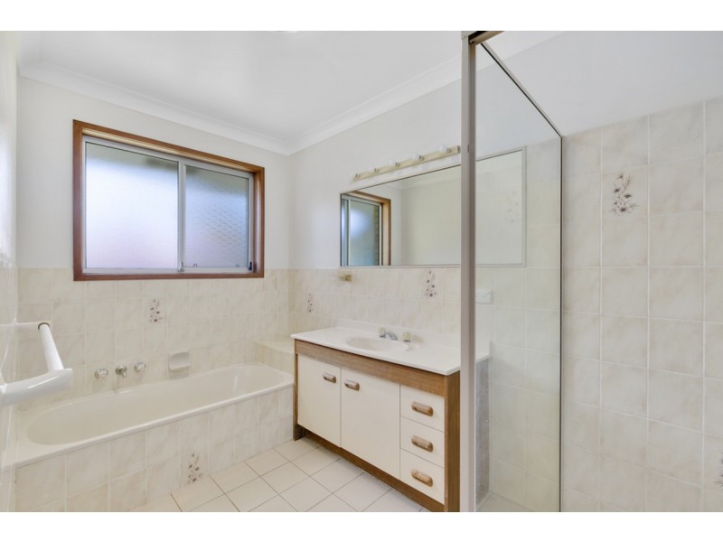 1 Perth Square, Highland Park QLD 4211